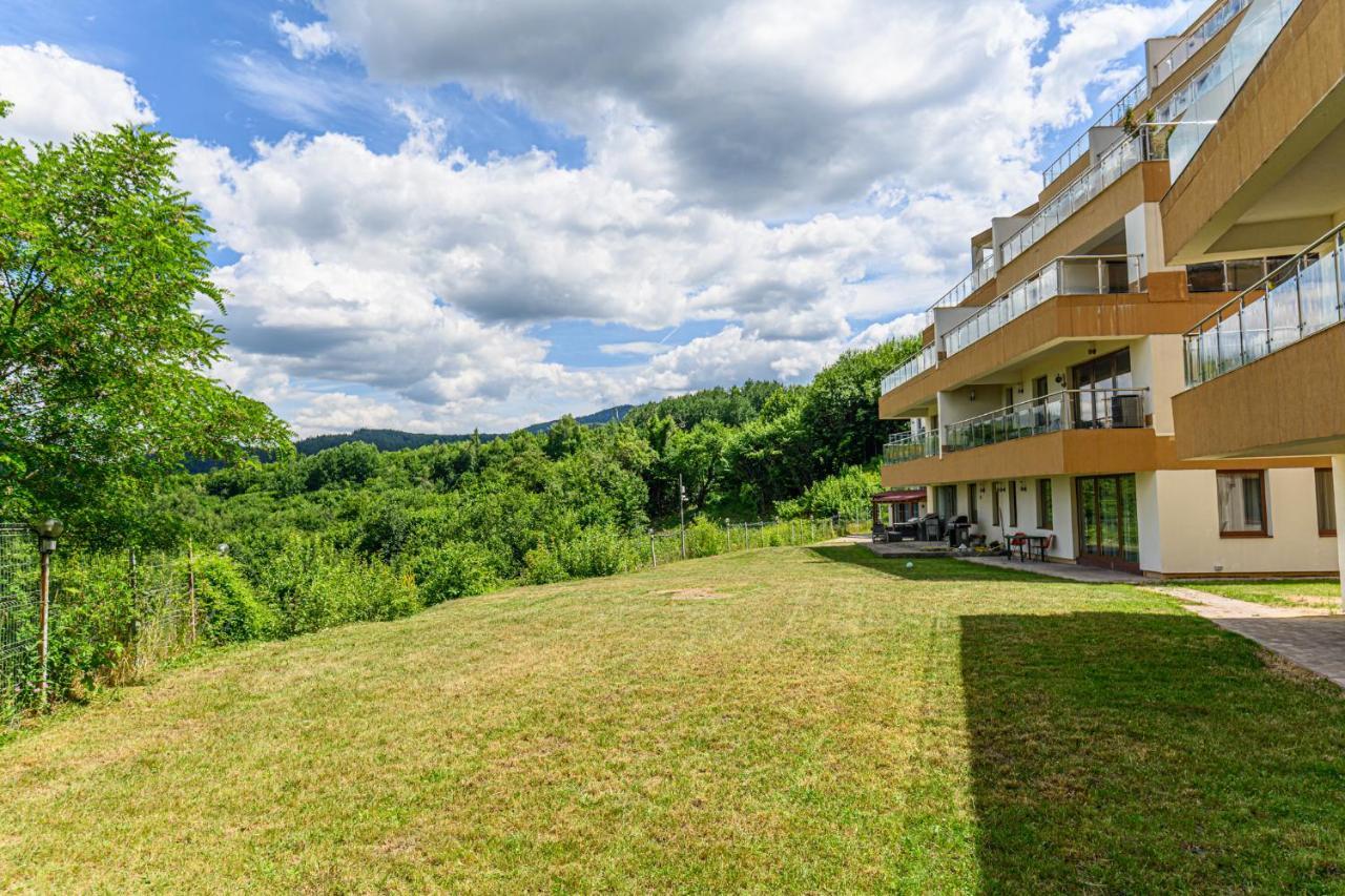 בראשוב Uno- All Seasons Residence With Garden View מראה חיצוני תמונה